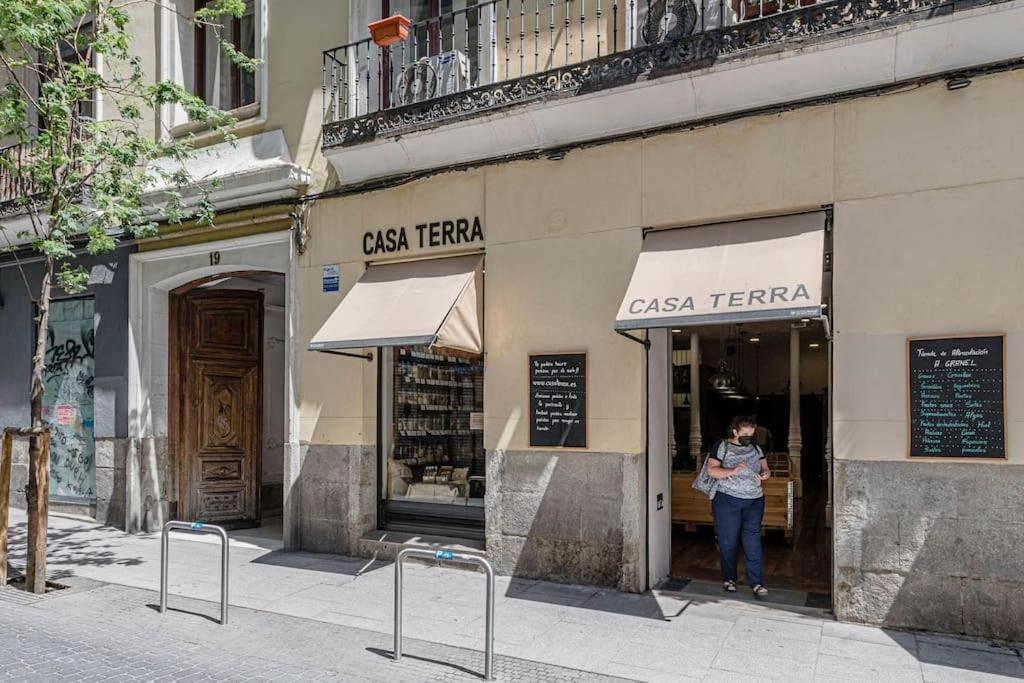 Modern Apartment In Chueca Inf3Iz4 Madrid Buitenkant foto
