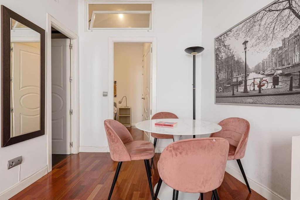 Modern Apartment In Chueca Inf3Iz4 Madrid Buitenkant foto