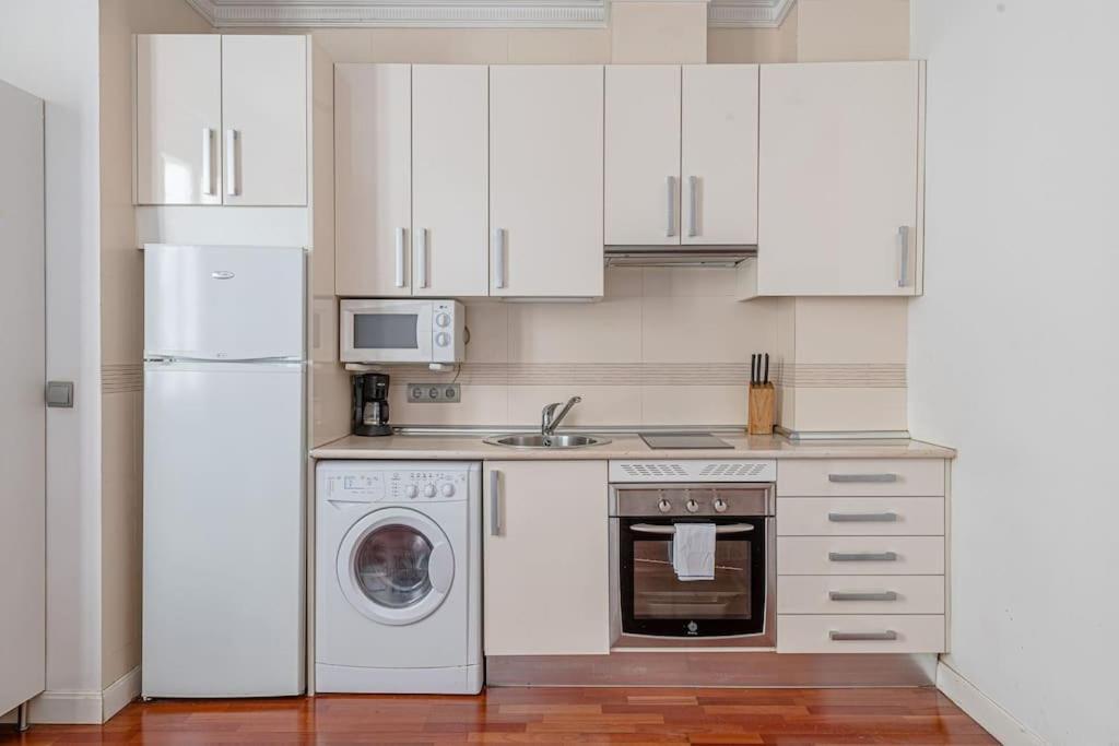 Modern Apartment In Chueca Inf3Iz4 Madrid Buitenkant foto